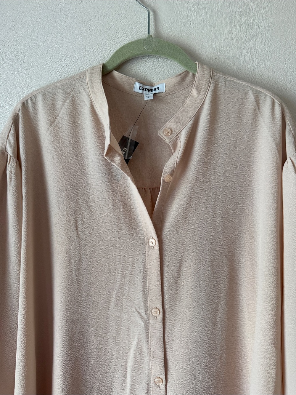 Express Women's Pale Blush Button-Front Blouse - Picture 4 of 5